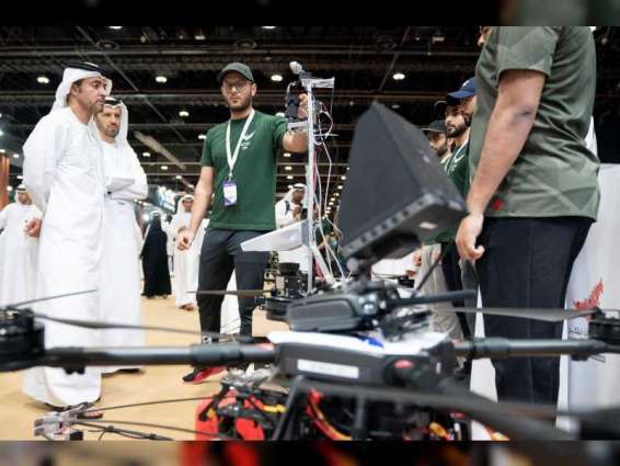 Hazza bin Zayed visits UMEX, SimTEX