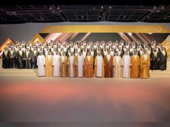 حمدان بن راشد يشهد العرس الجماعي لـ"107" من موظفي وموظفات كهرباء دبي