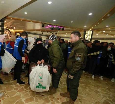 مركز الملك سلمان للإغاثة يوزع 616 حقيبة شتوية للأسر المحتاجة في شمال لبنان