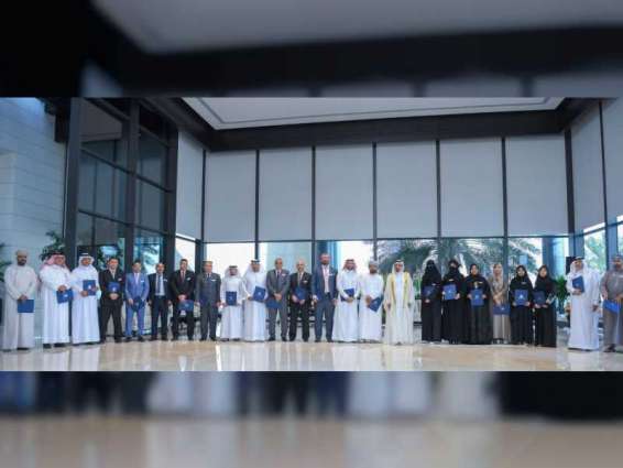 حاكم عجمان يكرم 33 فائزا بجائزة " راشد بن حميد للثقافة والعلوم "