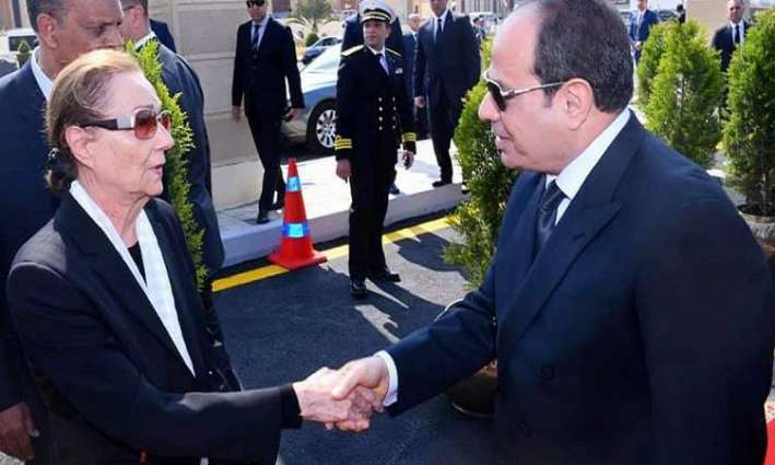 عبدالفتاح السیسي یعزي سوزان مبارک في وفاة زوجہ