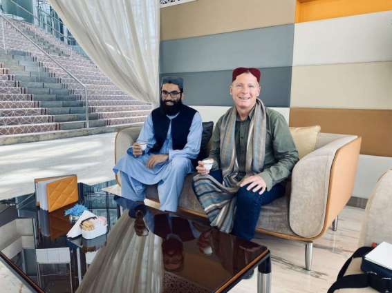 Haqqani leader welcomes Australian Professor at Doha Airport