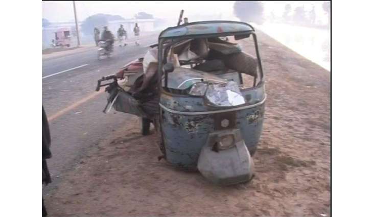 Speedy passenger bus hits school's rickshaw,  12 students injured