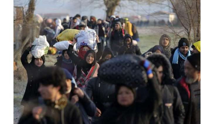 Migrants Using Turkish Military's Gas Grenades Against Greek Border Guards - Athens