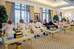 سمو الأمير فيصل بن مشعل بن سعود يستقبل هواة صيد الصقور بالقصيم