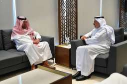 الدكتور الربيعة يلتقي السفير البحريني لدى المملكة