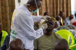 الحملة الطبية التطوعية الثانية لمركز الملك سلمان للإغاثة لمكافحة العمى في الكونغو تجري 125 عملية جراحية