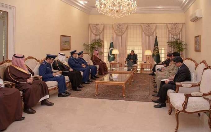 نائب وزیر الدفاع السعودي الأمیر خالد بن سلمان یبحث مع رئیس وزراء باکستان عمران خان العلاقات الأخویة الراسخة بین البلدین