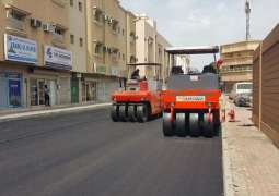 أمانة الشرقية تواصل أعمال صيانة الشوارع في بعض أحياء الجبيل