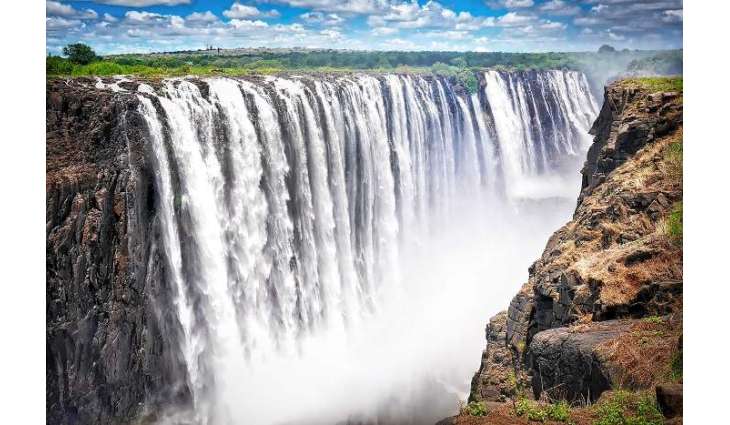 Zambian Authorities Shut Entrance to Victoria Falls Over COVID-19 Fears