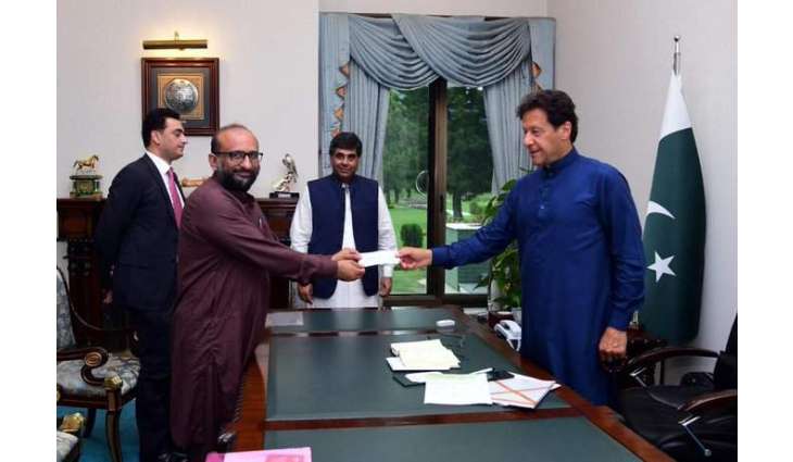 Is it important for PM to recognize everyone visiting his office?