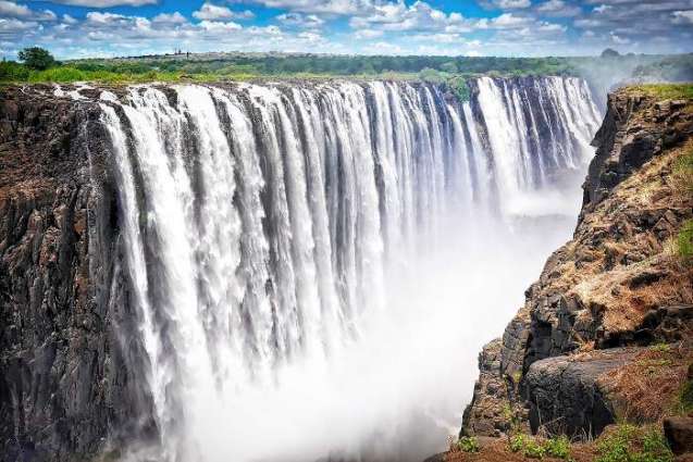 Zambian Authorities Shut Entrance to Victoria Falls Over COVID-19 Fears