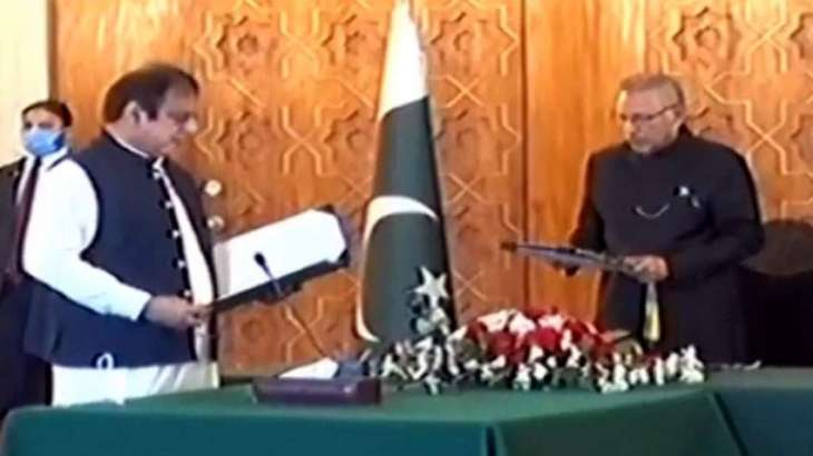 Shibli Faraz takes oath as Minister for Information and Broadcasting