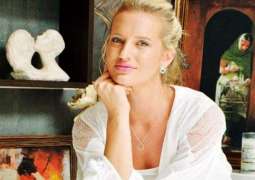 Shaniera Akram breaks silence over violations of SOPs by citizens in markets