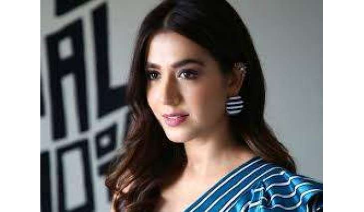 Mansha Pasha misses her little best girlfriend