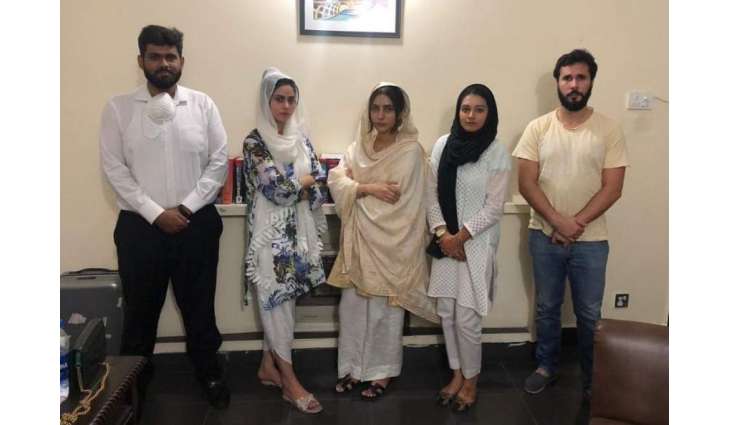 PM’s nephew Hassan Niazi criticizes police for lodging weak FIR against Malik Riaz’s daughters