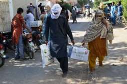 مركز الملك سلمان للإغاثة يواصل لليوم الثالث عشر على التوالي توزيع السلال الغذائية الرمضانية في باكستان