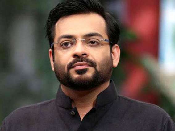 Amir Liaqat Hussain apologizes over his remarks about Indian actors