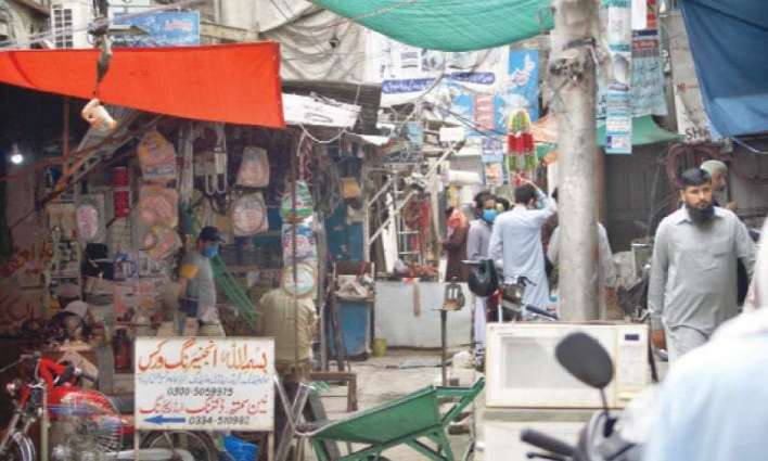 Small markets, shops are open today as Pakistan intends to smart lockdown