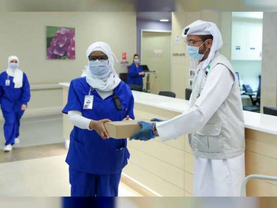 مؤسسة خليفة الانسانية تقدم 2770 وجبة أفطار للطواقم الطبية في مستشفيات أبوظبي والعين والظفرة ومستشفي دبي الميداني