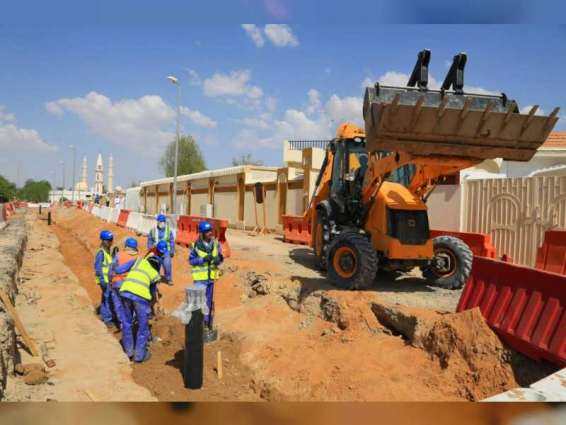 بلدية العين تنجز 35 % من مشروع البنية التحتية في الشعبيات القديمة