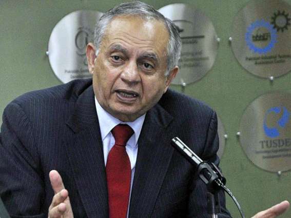 Pakistan receives large Int’l orders for export of face masks, says Razak Dawood