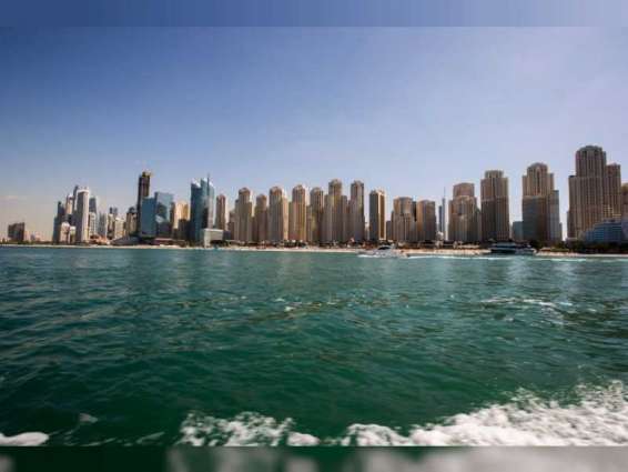 شرطة دبي : التزام كامل بالإجراءات الاحترازية على الشواطئ 