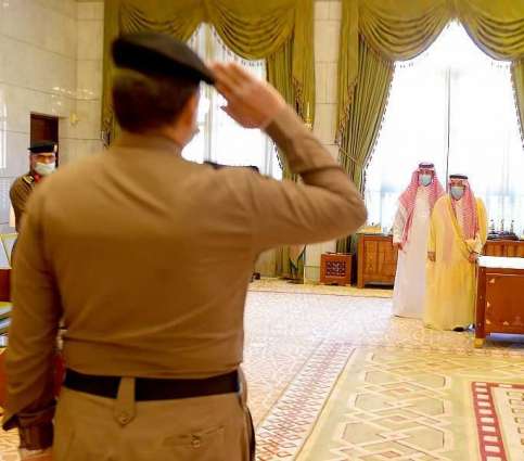 سمو الأمير فيصل بن بندر يستقبل اللجنة الأمنية الدائمة بمنطقة الرياض