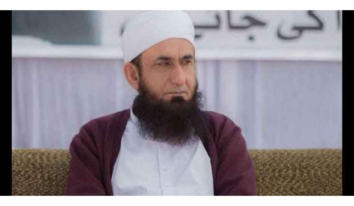 Maulana Tariq Jameel gets serious injuries after slipping on the floor