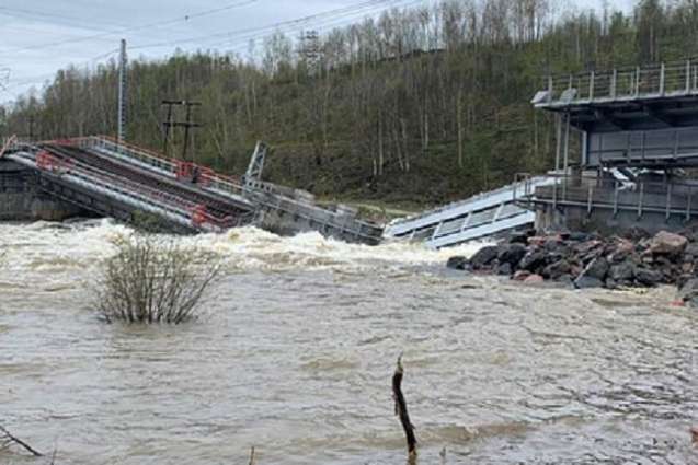 Railroad Bridge Linking Murmansk to Rest of Russia Partially Collapses - Authorities
