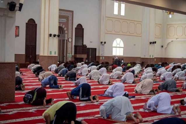 جوامع ومساجد منطقة الجوف تستقبل المصلين لصلاة الجمعة وسط إجراءات احترازية