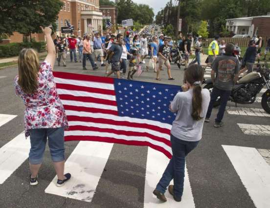 Hundreds of Americans Join Rally to Support Police in Virginia's Fredericksburg