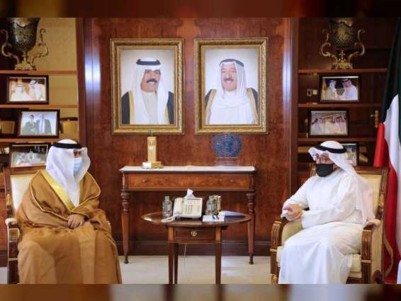 سفير الإمارات يلتقي وزير الخارجية الكويتي و نائبه