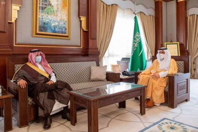 سمو أمير المدينة المنورة يلتقي رئيس الجامعة الإسلامية بالمدينة المنورة
