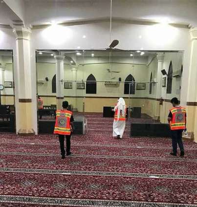 فرق التطوع بالهلال الأحمر في حائل تقيم نقاط فرز وفحص أولية في عدد من المساجد