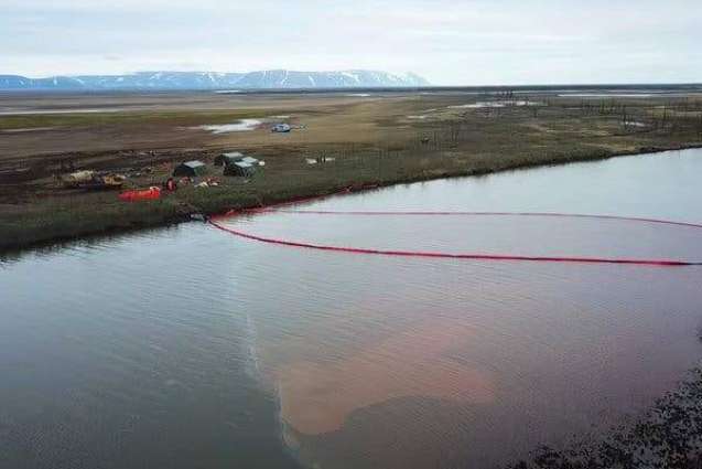 Fuel From Flooded Vessel in Russia's Krasnogorsk Spills Into Moskva River - Authority