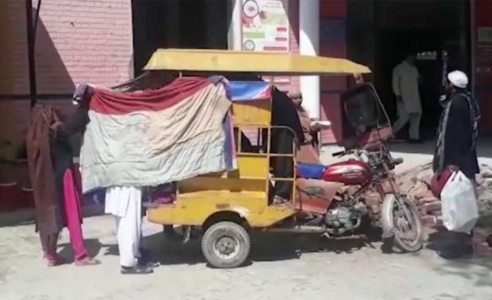 Woman gives birth in Rickshaw in Hyderabad