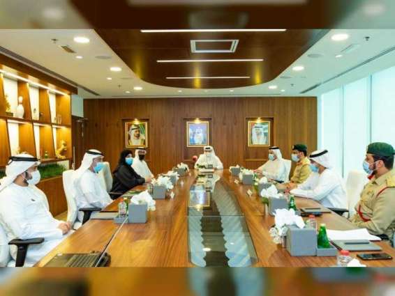 مجلس دبي الرياضي يناقش مع عدد من الجهات تنظيم أسس استخدام المضامير في الامارة