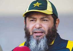 Mushtaq Ahmed speaks with media after Pakistan leads England by 244 runs