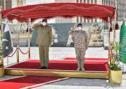 Army Chief meets Saudi Arabia’s top army leadership, discusses military ties
