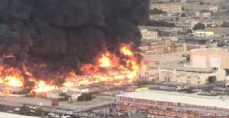 Massive Fire Breaks Out at Market in Industrial Zone of UAE's Ajman Emirate - Reports