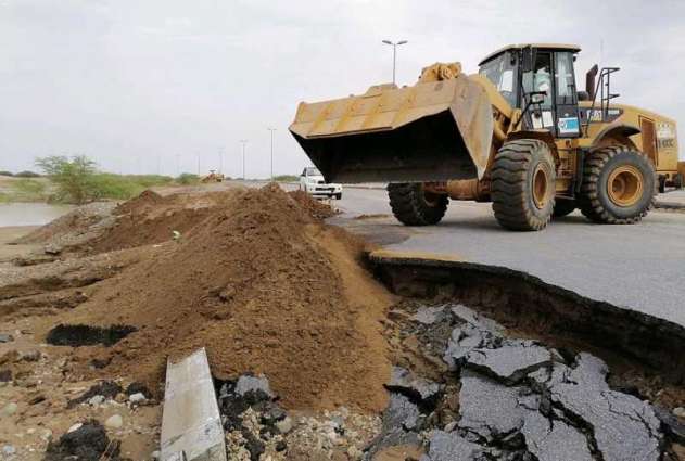 بلدية الشقيق تكثف أعمال الإزالة لمخلفات الأمطار