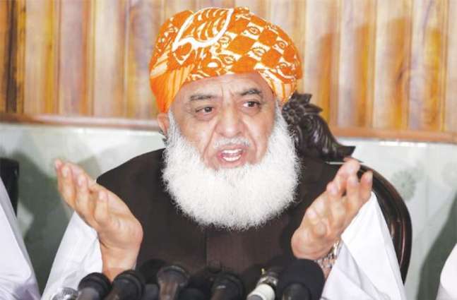 JUI-F Chief gives call for rally against PTI govt in Peshawar