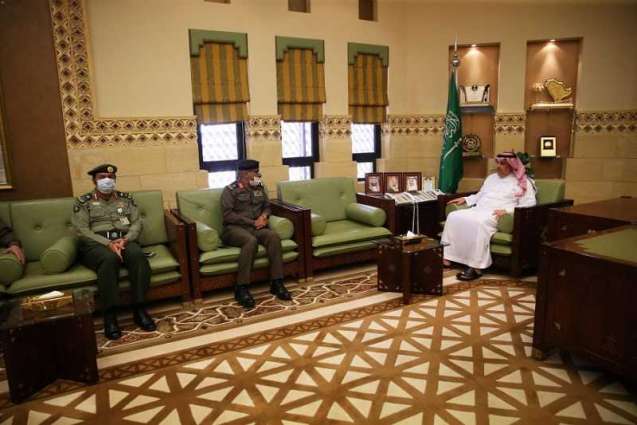 وكيل إمارة الرياض يستقبل اللجنة الأمنية الدائمة بالمنطقة