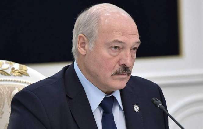 Lukashenko Vows to Visit Minsk Wheel Tractor Plant Monday, Discuss Situation in Country