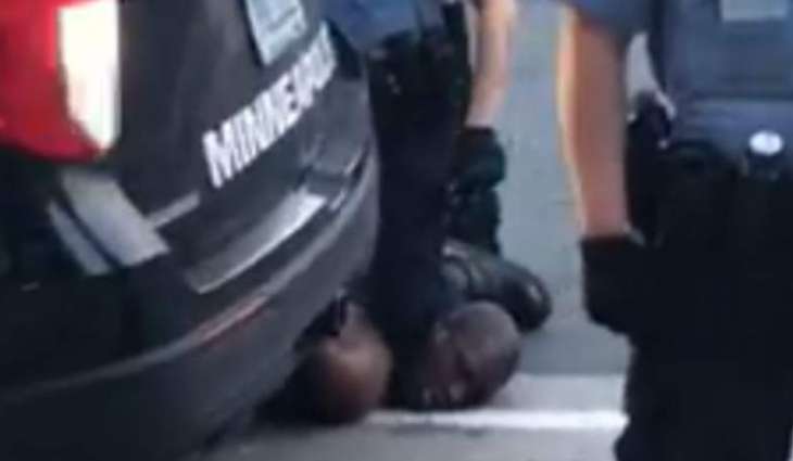 German Police Says Investigating Officer for Pinning Teen's Neck With Knee Caught on Video