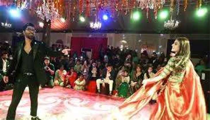 Dance video of Hira Mani and Yasir Hussain goes viral