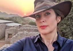Cynthia D. Ritchie faces problem of access to internet