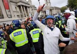 Protesters, Officers Injured in London as Police Responds to Mass Anti-Lockdown Protest