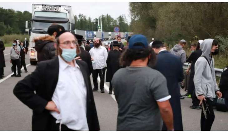Israel Asks Zelenskyy to Allow Hasidic Jewish Pilgrims Struck on Border to Enter Ukraine